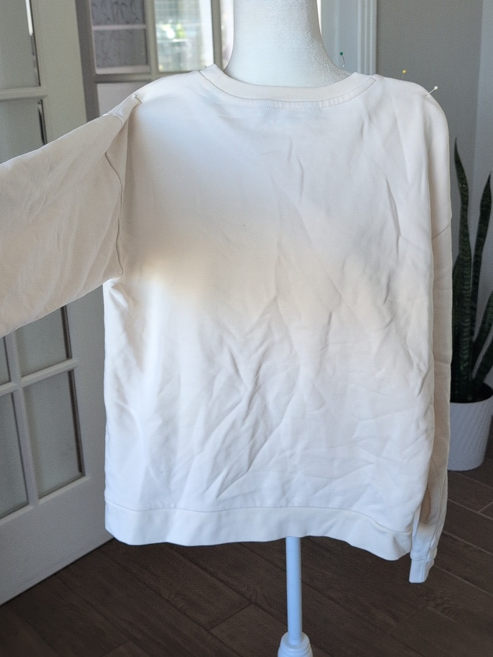 Armani Exchange Cream Logo Sweatshirt With Gold Graphic Medium - Picture 6 of 8